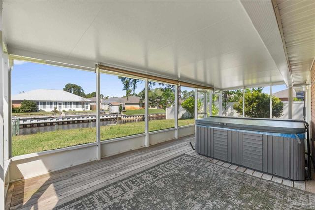 1629 Llani Ln, Gulf Breeze, FL 32563
