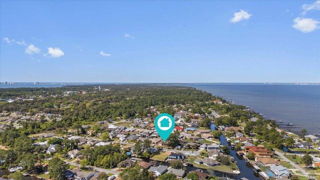 1629 Llani Ln, Gulf Breeze, FL 32563