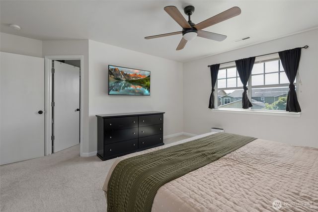 1498 NW 5th Avenue, Oak Harbor, WA 98277