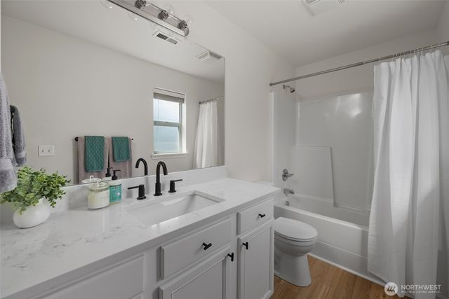 1498 NW 5th Avenue, Oak Harbor, WA 98277