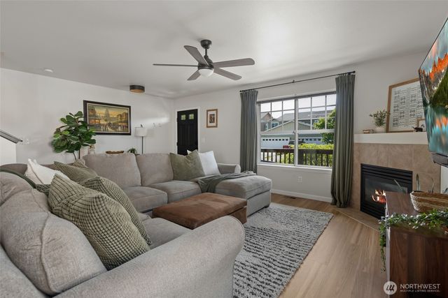1498 NW 5th Avenue, Oak Harbor, WA 98277