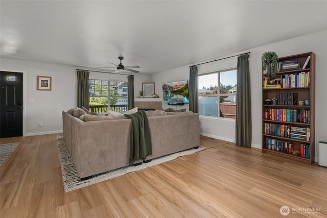 1498 NW 5th Avenue, Oak Harbor, WA 98277