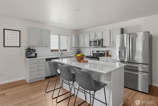 1498 NW 5th Avenue, Oak Harbor, WA 98277
