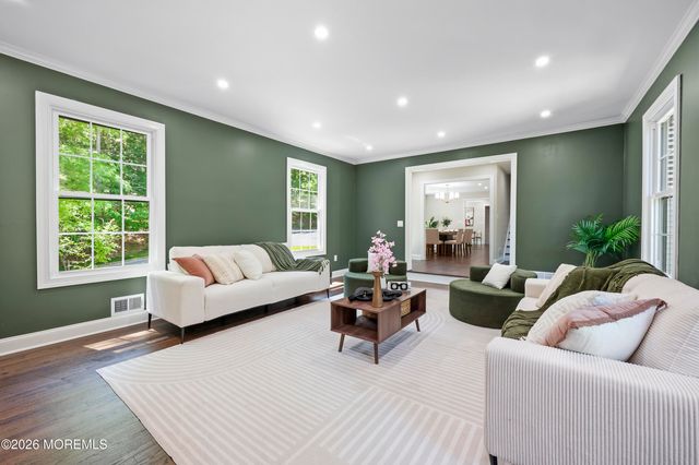 169 Pelican Road, Middletown, NJ 07748