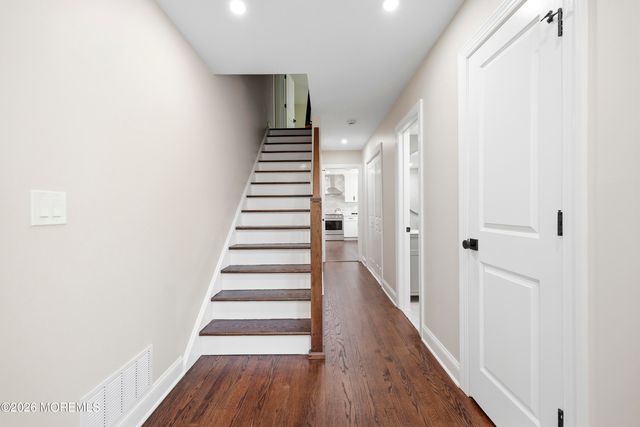 169 Pelican Road, Middletown, NJ 07748