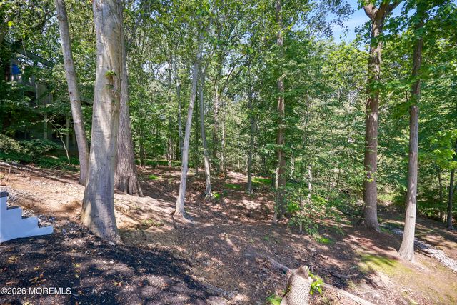 169 Pelican Road, Middletown, NJ 07748