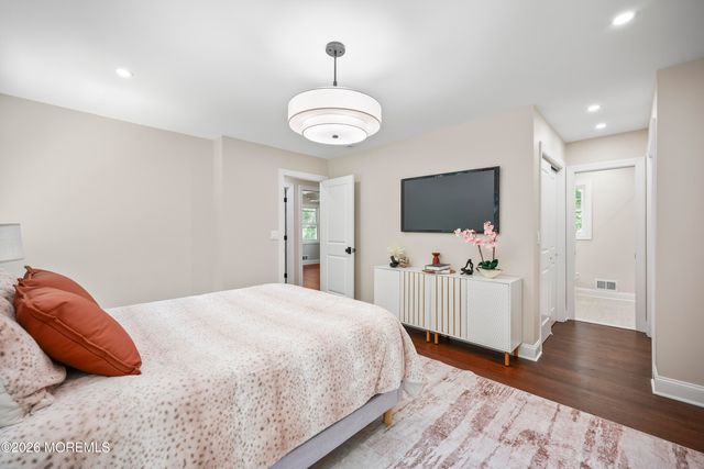169 Pelican Road, Middletown, NJ 07748