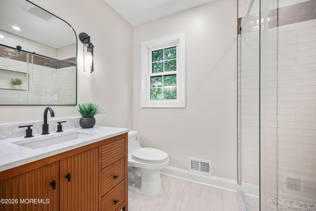 169 Pelican Road, Middletown, NJ 07748