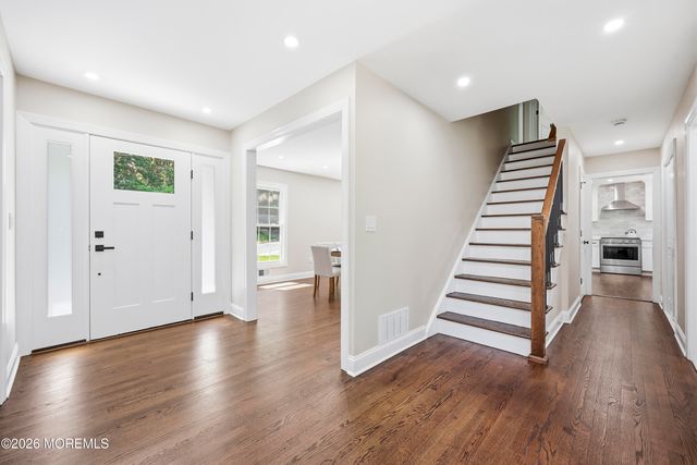 169 Pelican Road, Middletown, NJ 07748