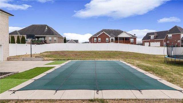 8002 Shady View Drive, Charlestown, IN 47111