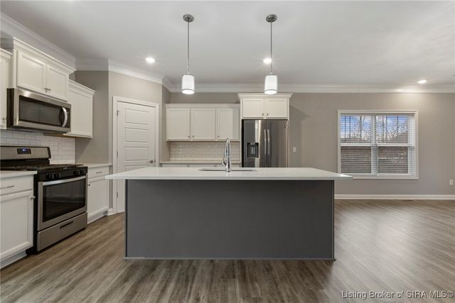 8002 Shady View Drive, Charlestown, IN 47111