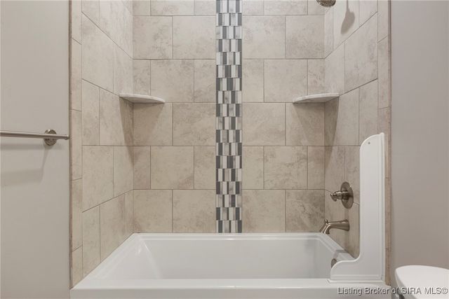 8002 Shady View Drive, Charlestown, IN 47111