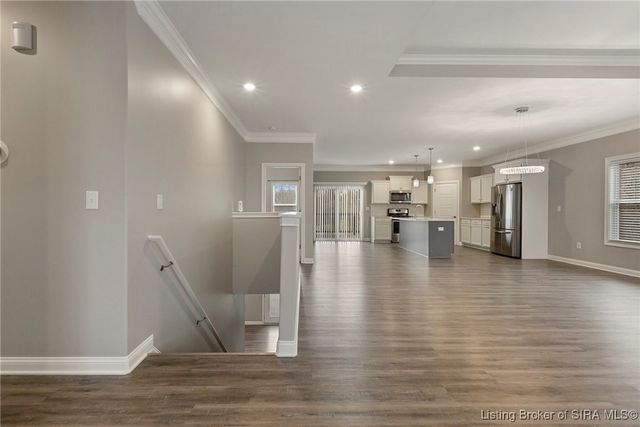 8002 Shady View Drive, Charlestown, IN 47111