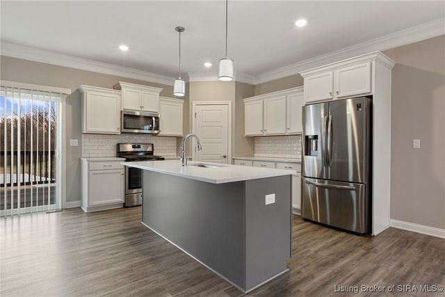 8002 Shady View Drive, Charlestown, IN 47111