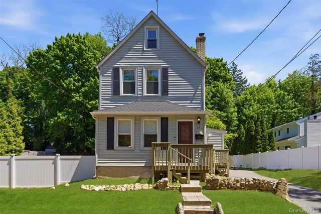 23 Virginia Avenue, Huntington, NY 11743