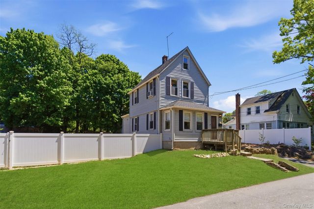 23 Virginia Avenue, Huntington, NY 11743