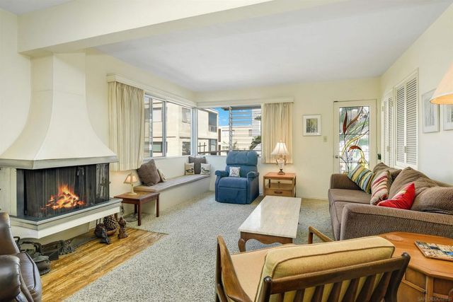 375 Rosecrans Street, San Diego, CA 92106