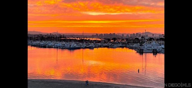 375 Rosecrans Street, San Diego, CA 92106