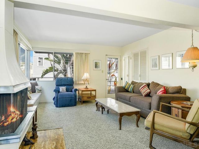 375 Rosecrans Street, San Diego, CA 92106