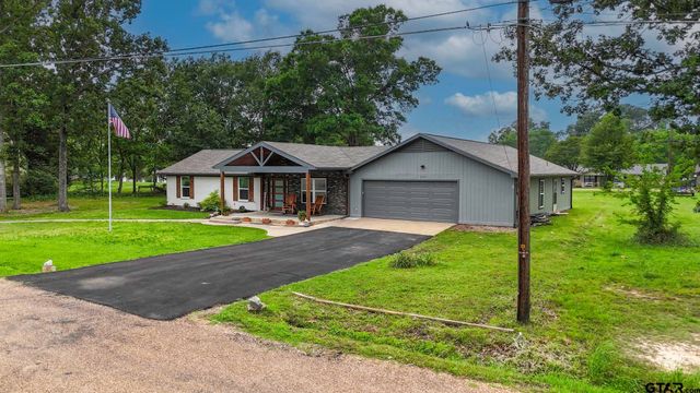2395 E Royal Drive, Chandler, TX 75758