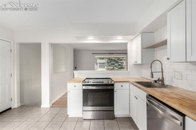 1216 Osgood Road, Colorado Springs, CO 80915