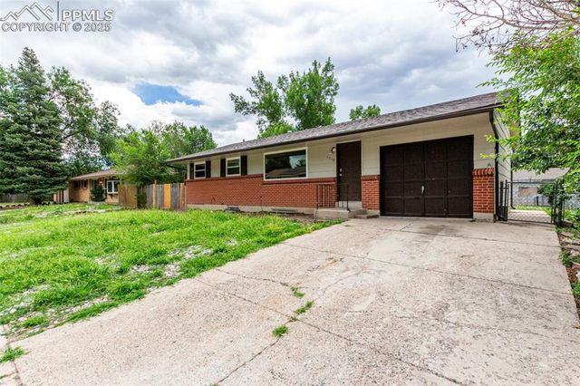 1216 Osgood Road, Colorado Springs, CO 80915