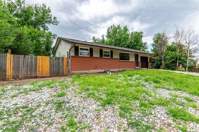 1216 Osgood Road, Colorado Springs, CO 80915