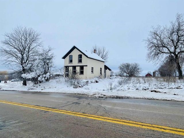 W3282 COUNTY B, Hilbert, WI 54129