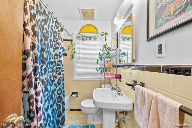 1109 Catalpa Drive, Royal Oak, MI 48067