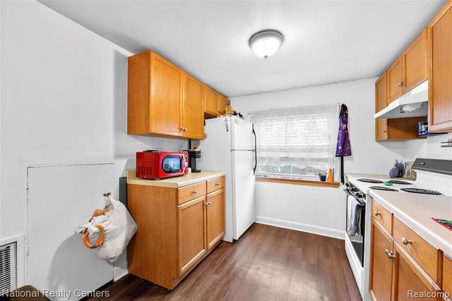 1109 Catalpa Drive, Royal Oak, MI 48067