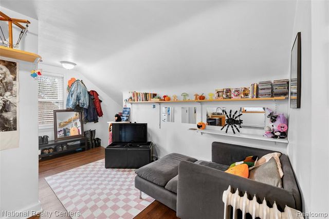 1109 Catalpa Drive, Royal Oak, MI 48067