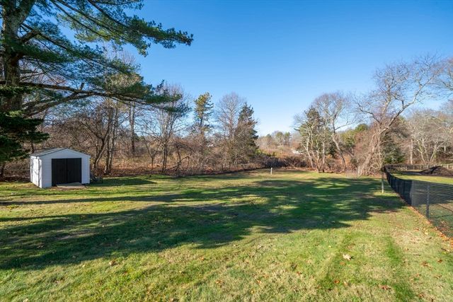 408 Teaticket Hwy, Falmouth, MA 02536