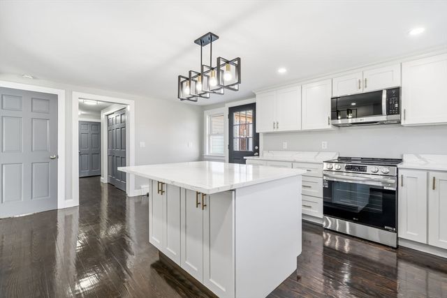 408 Teaticket Hwy, Falmouth, MA 02536