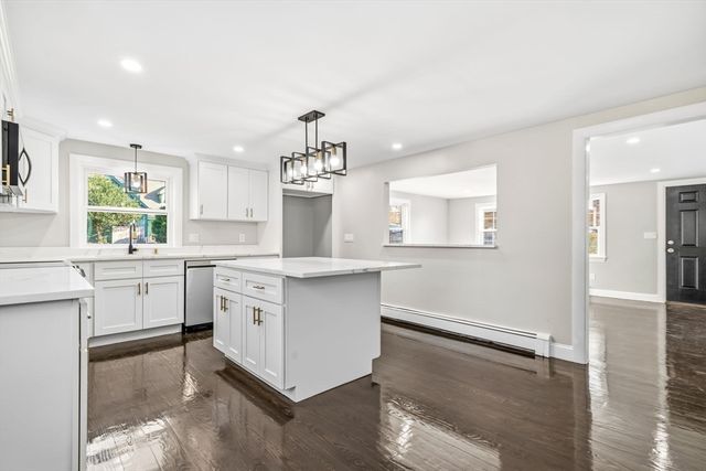 408 Teaticket Hwy, Falmouth, MA 02536