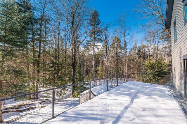4 Breezy Way, Dover, VT 05356