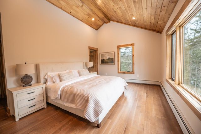 4 Breezy Way, Dover, VT 05356