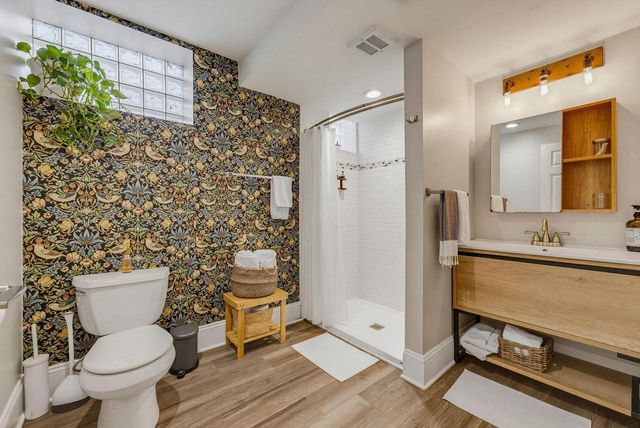 2436 S Wentworth Avenue, Milwaukee, WI 53207