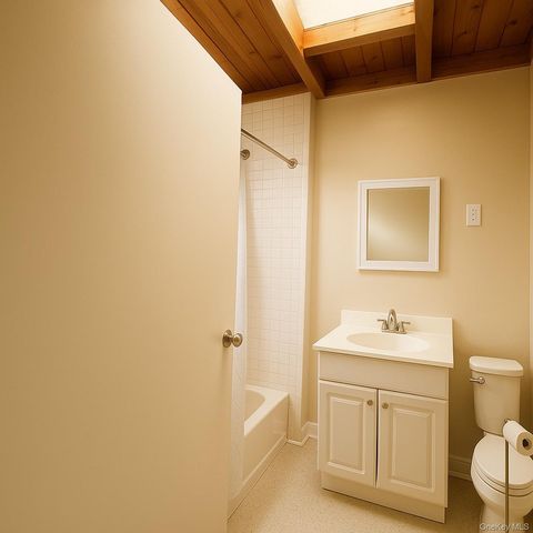 34 Maple St. Maple Street, Islip, NY 11751