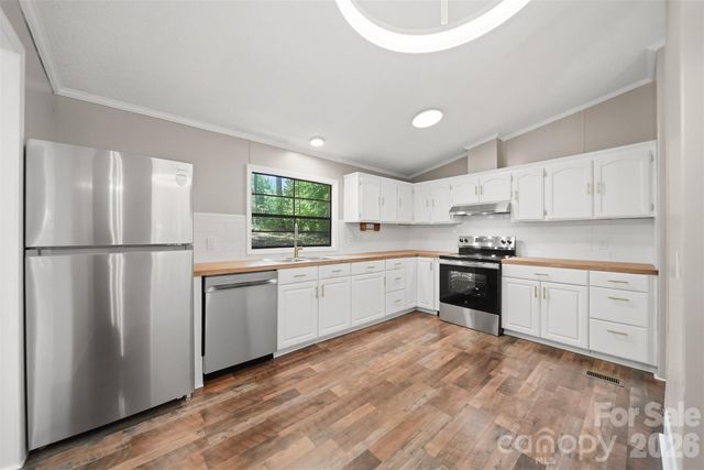 4944 Largo Court, Conover, NC 28613
