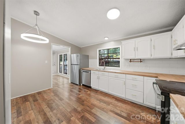 4944 Largo Court, Conover, NC 28613