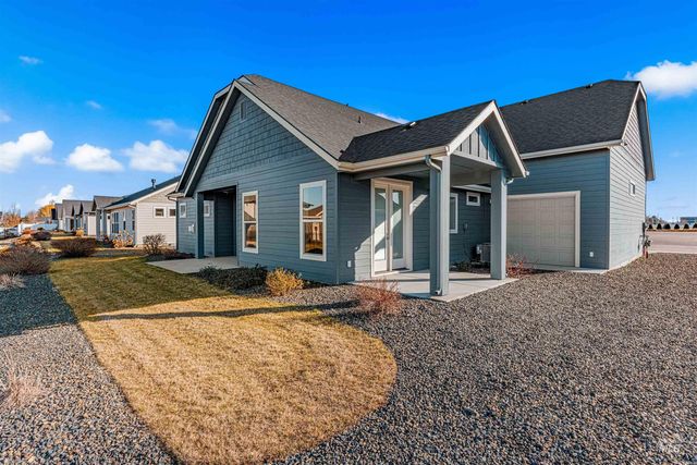 8170 Fountain Brook St, Middleton, ID 83644