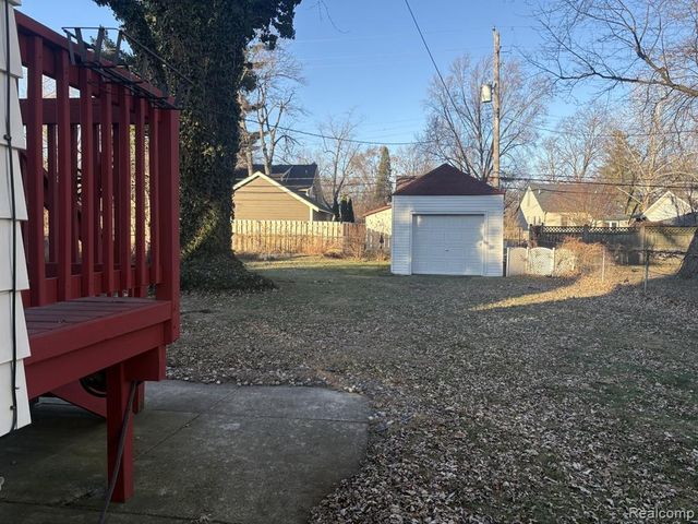 398 W Hazelhurst Street, Ferndale, MI 48220