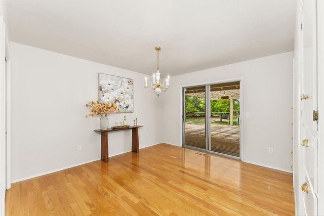 8445 Royall Oaks Dr, Granite Bay, CA 95746