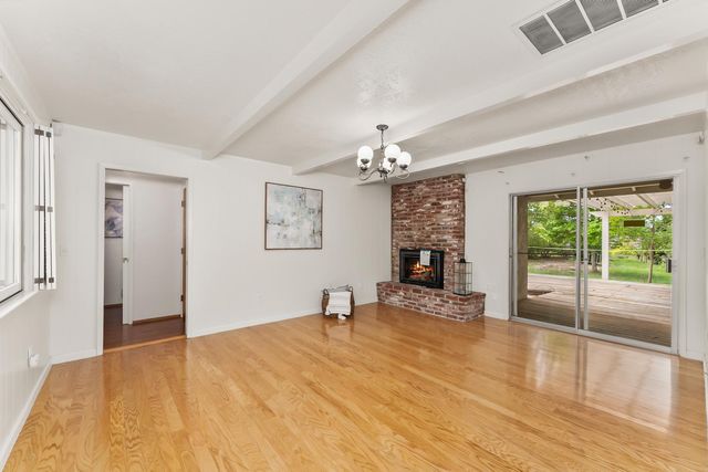 8445 Royall Oaks Dr, Granite Bay, CA 95746