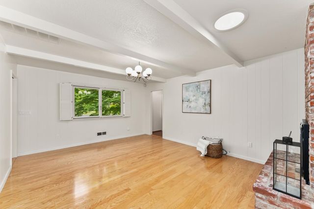 8445 Royall Oaks Dr, Granite Bay, CA 95746