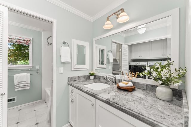 8445 Royall Oaks Dr, Granite Bay, CA 95746