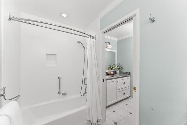 8445 Royall Oaks Dr, Granite Bay, CA 95746