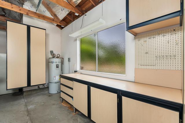 8445 Royall Oaks Dr, Granite Bay, CA 95746