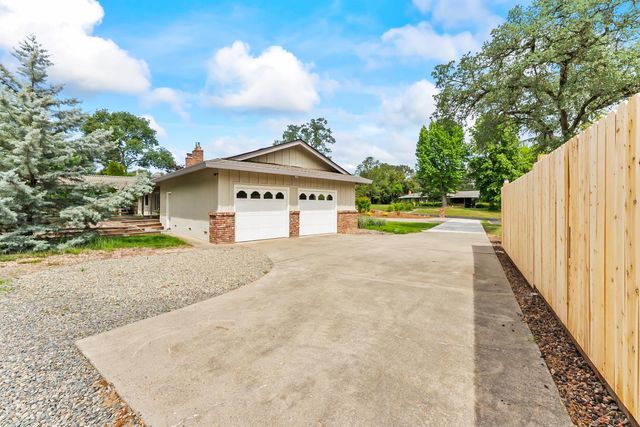 8445 Royall Oaks Dr, Granite Bay, CA 95746
