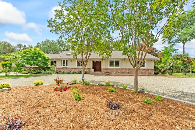 8445 Royall Oaks Dr, Granite Bay, CA 95746